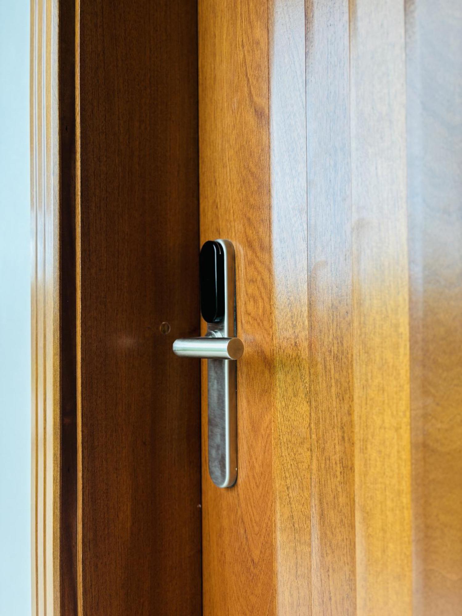 아레날 백패커스 리조트 La Fortuna 외부 사진 A door handle