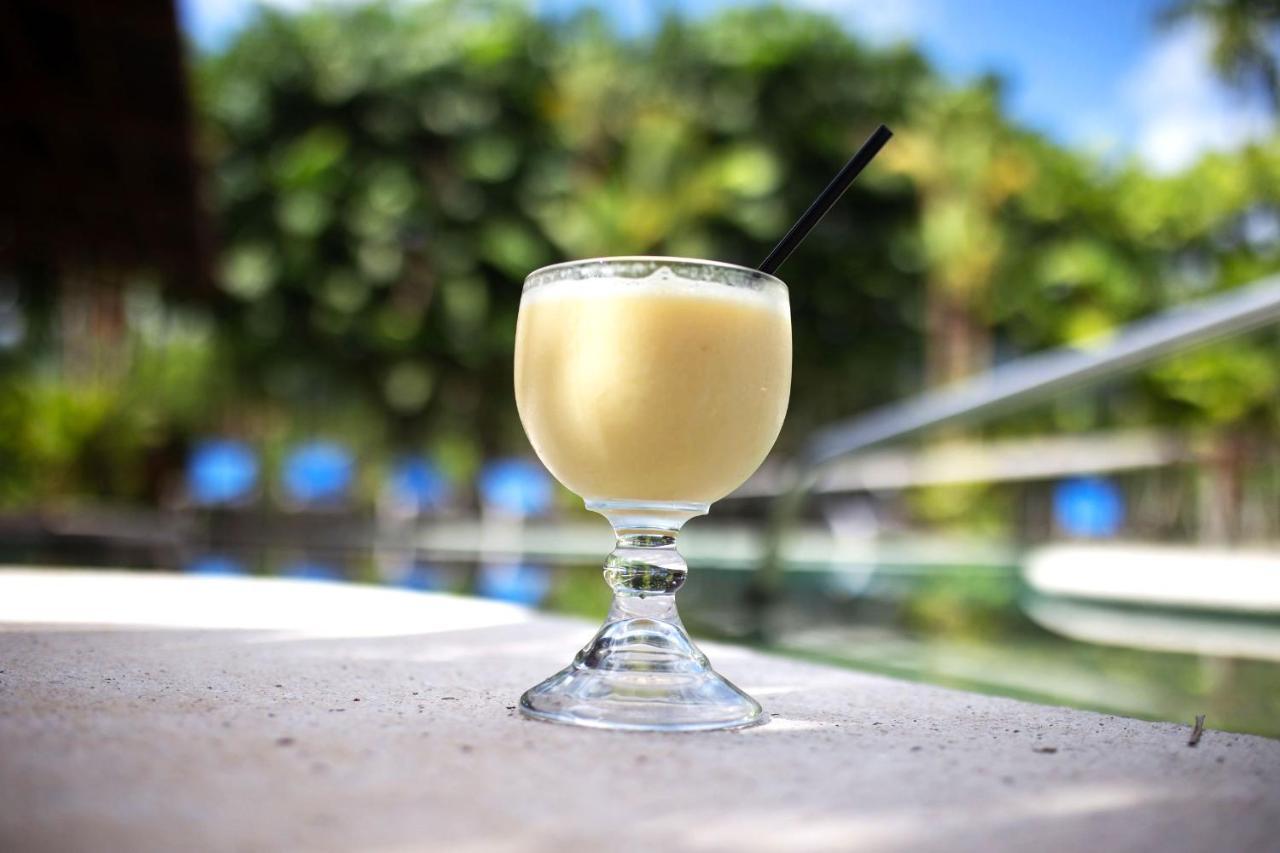 아레날 백패커스 리조트 La Fortuna 외부 사진 Piña colada
